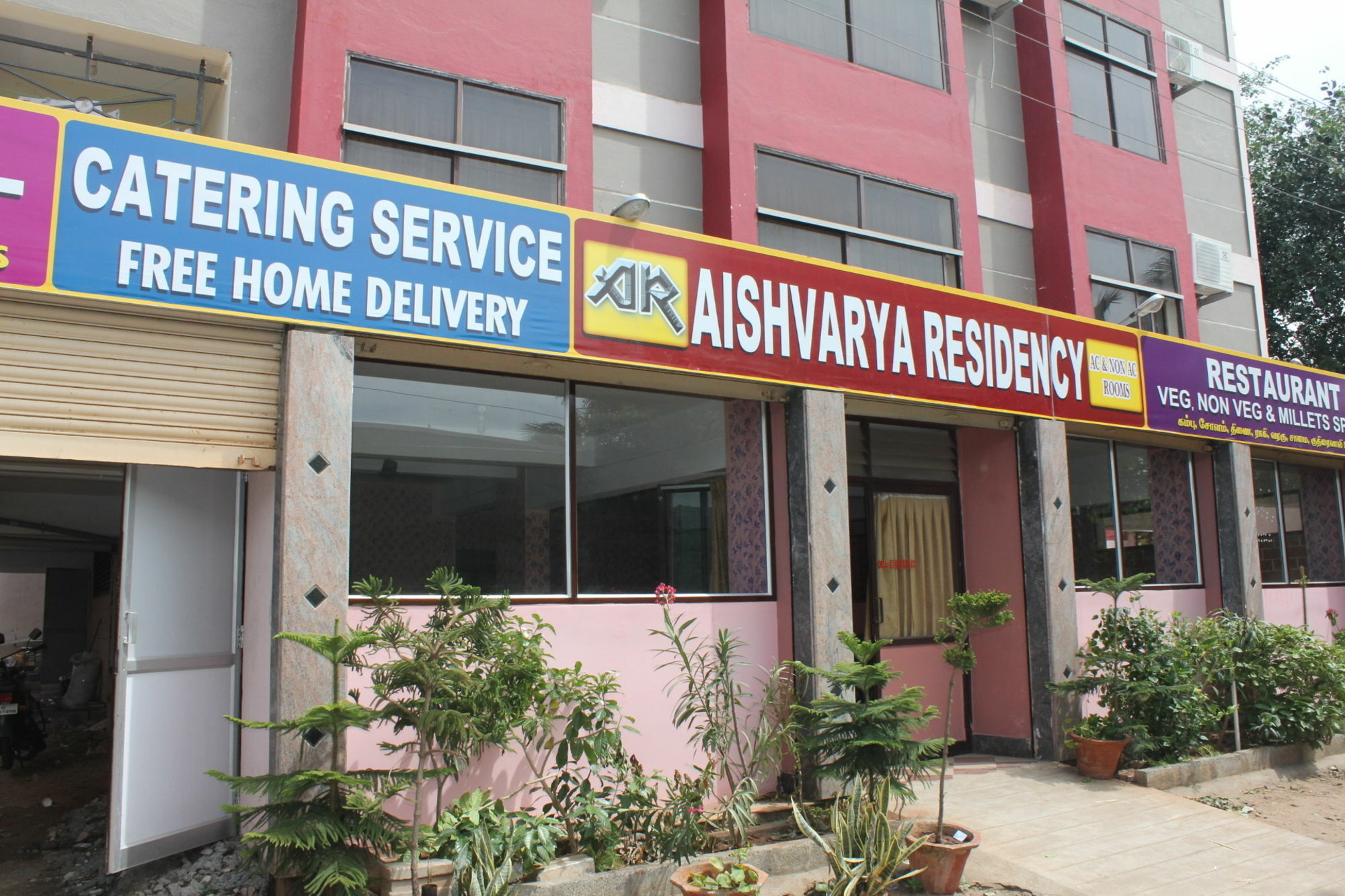 Aishvarya Residency Kojambuttúr Kültér fotó